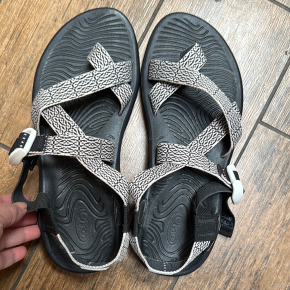 Chaco Black and White Sandals with Crisscross Straps - Picture 5 of 6
